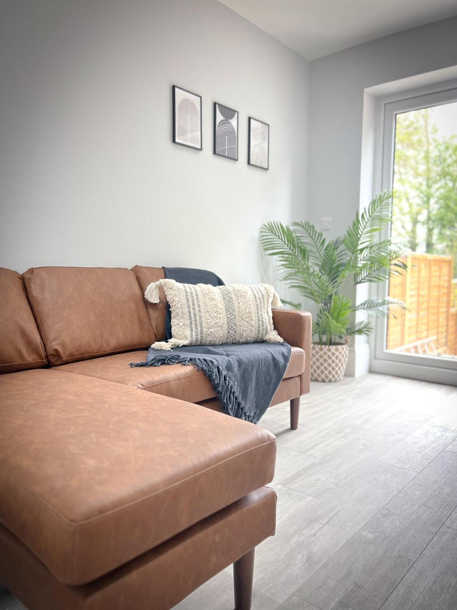 Campbells Crib Apartment Maidstone Bagian luar foto