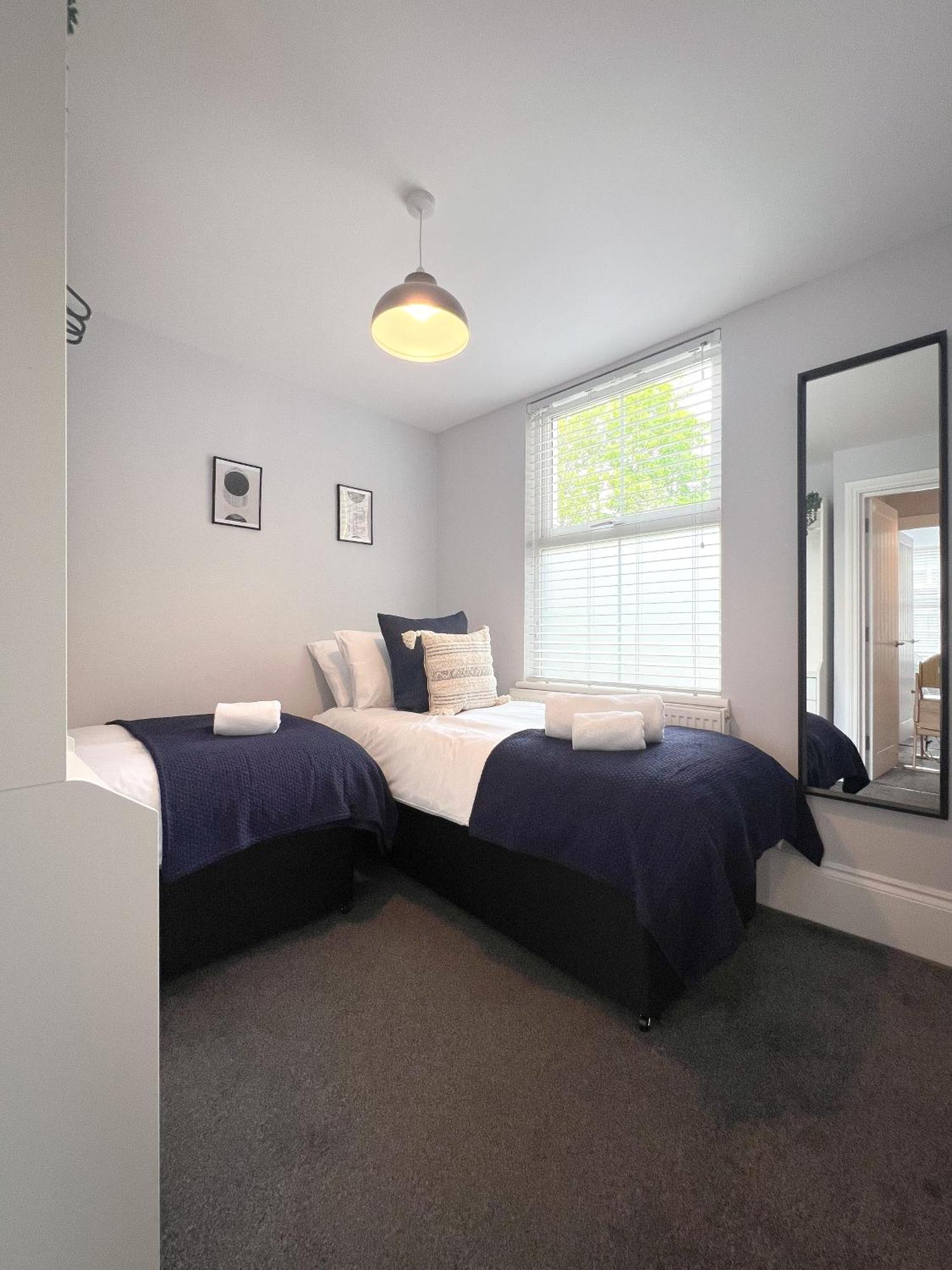 Campbells Crib Apartment Maidstone Bagian luar foto